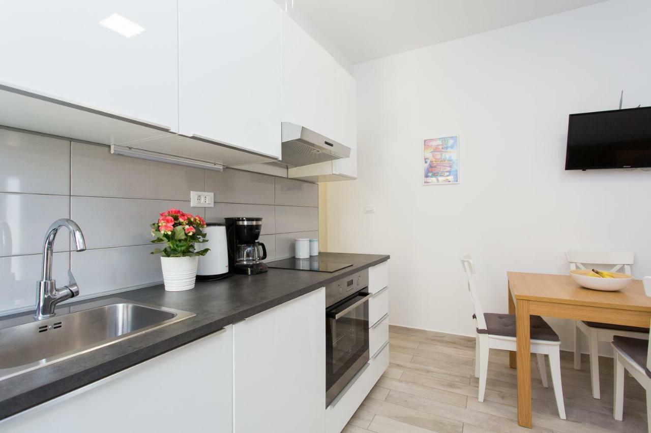 Apartments Pinery Makarska Dış mekan fotoğraf